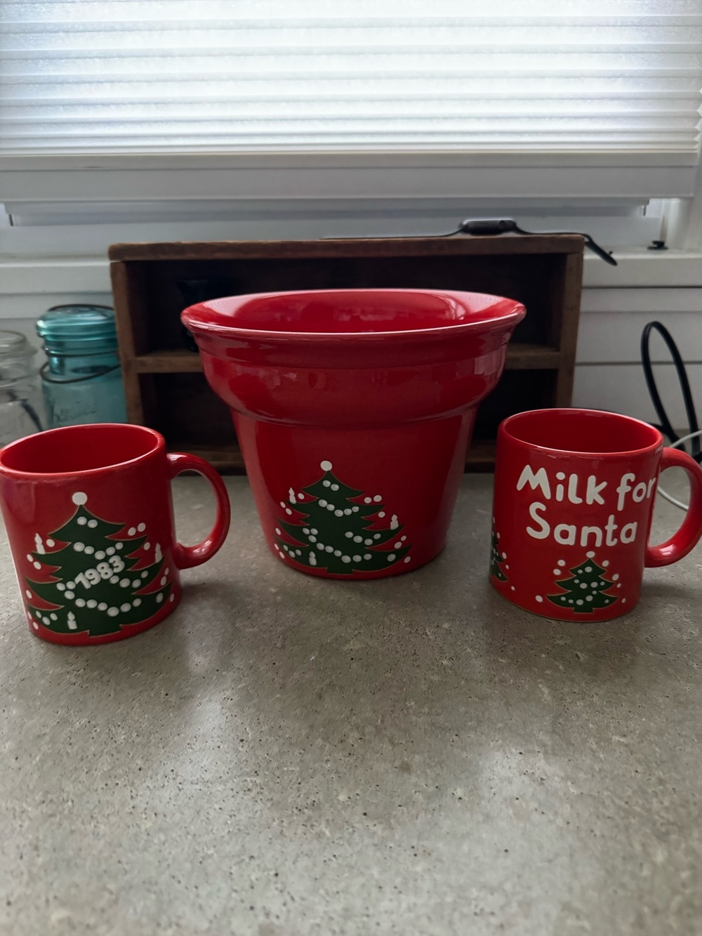 Vintage Waechtersbach Christmas mugs and planter set